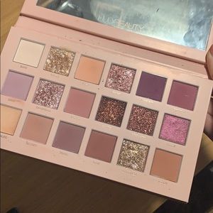 Huda Beauty New Nude palette